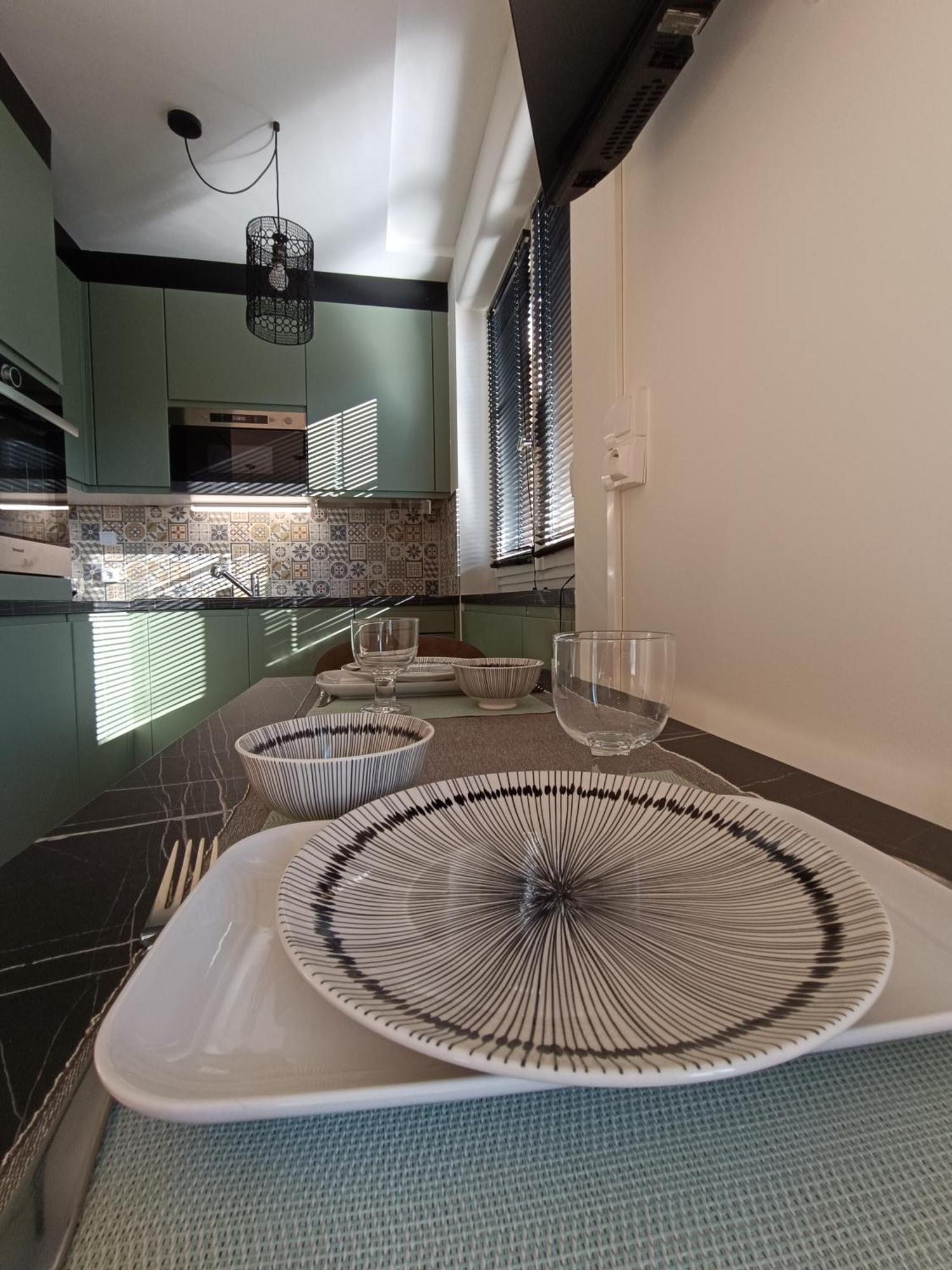Meuble 3 Etoiles - Piscine- Balcon - Tennis Apartment